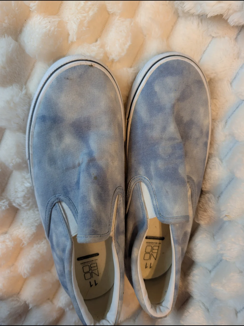 No Boundaries Men's Blue Cloud Tie Dye Slip On Canvas Sneakers Memory Foam